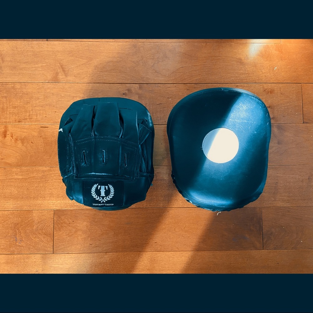 Triumph United MMA : Muay Thai Training Mitts 🥊🥋